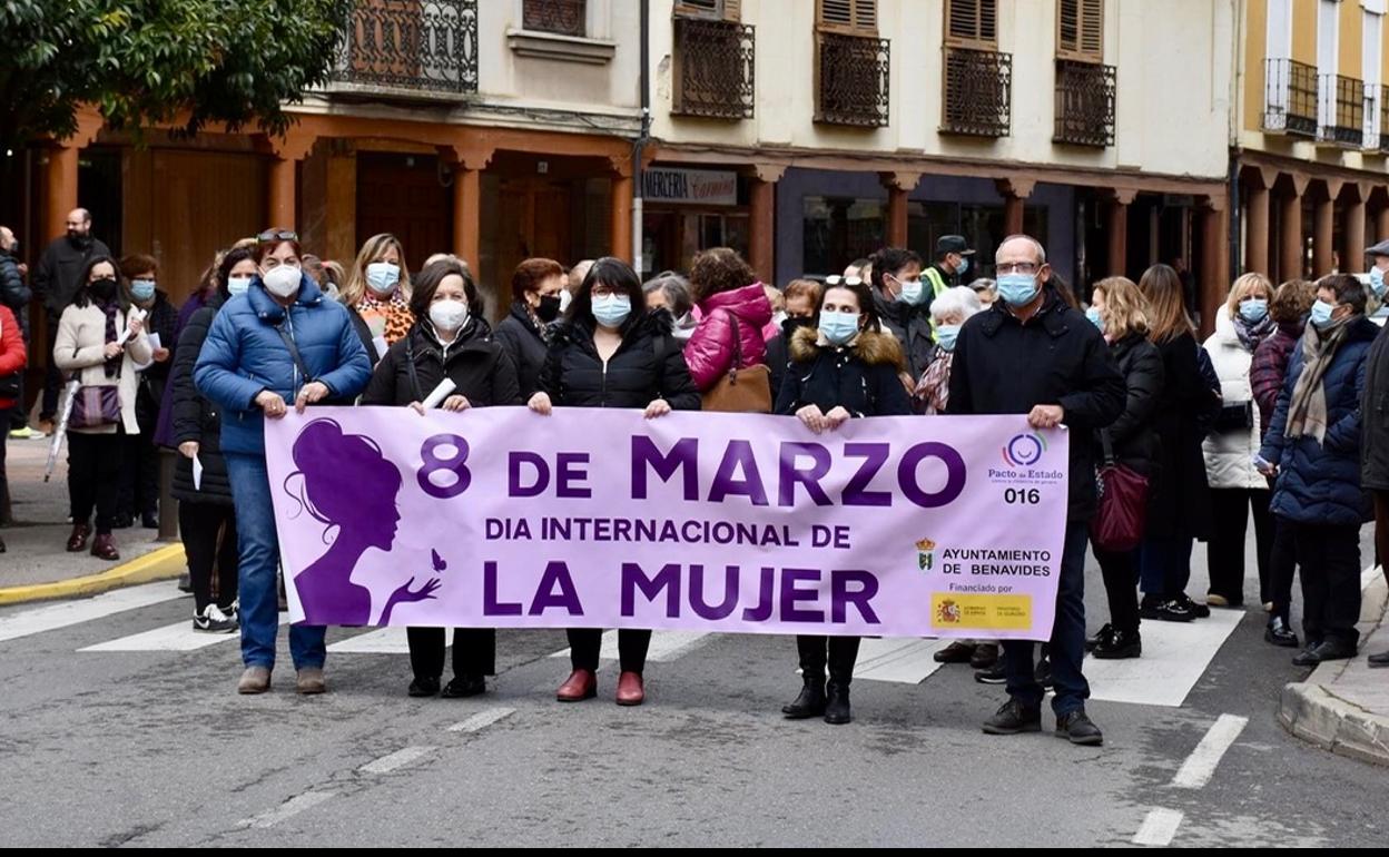 Manifestación por el 8M en Benavides de Órbigo.