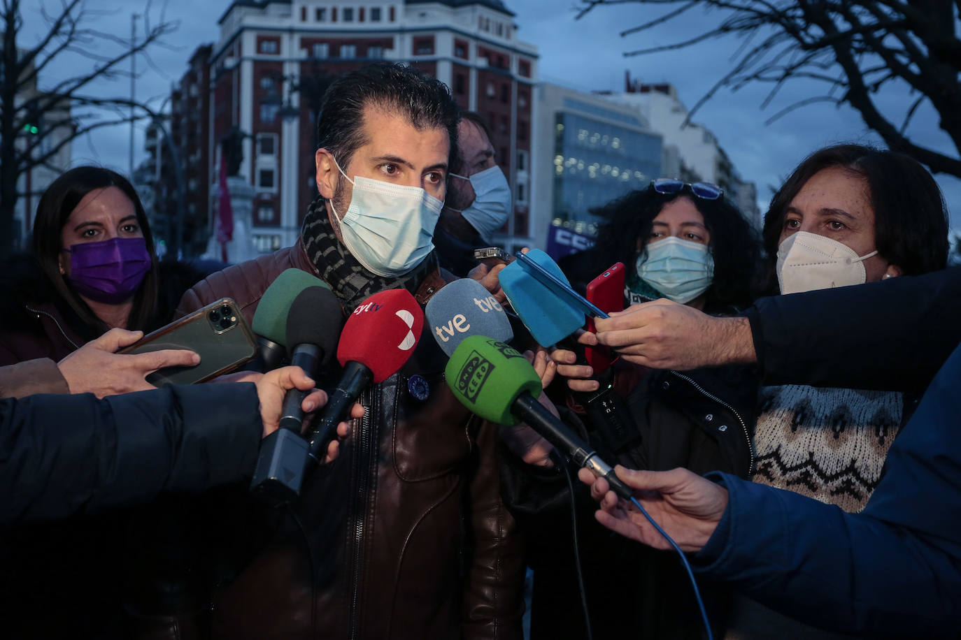 Las calles de la capital se han teñido de violeta en la manifestación reivindicativa del Día Internacional de la Mujer.