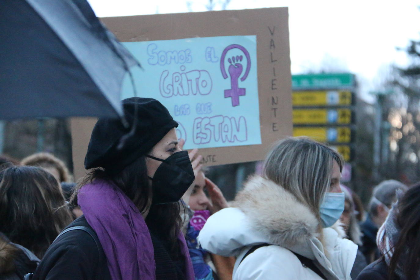 Las calles de la capital se han teñido de violeta en la manifestación reivindicativa del Día Internacional de la Mujer.