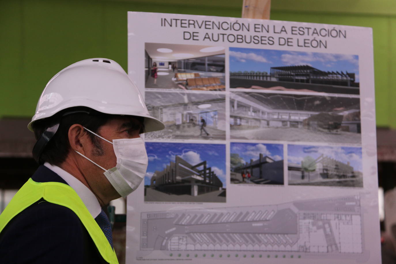 El consejero de Fomento en funciones, Juan Carlos Suárez-Quiñones, visita las obras de remodelación integral de este espacio.