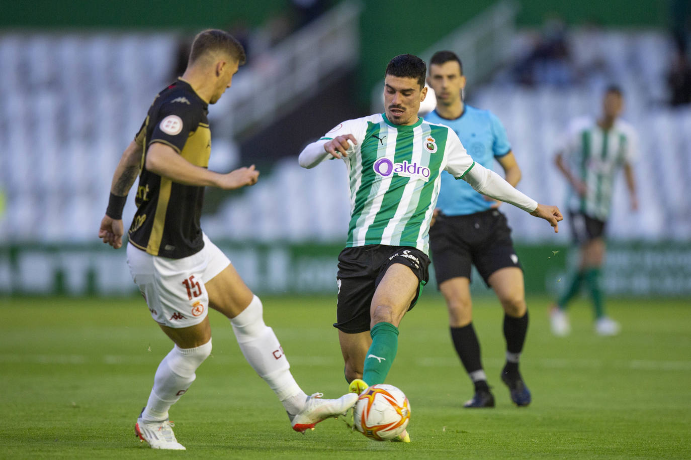 Debacle de la Cultural en su visita al Racing, con una dura derrota 4-0 para los leoneses