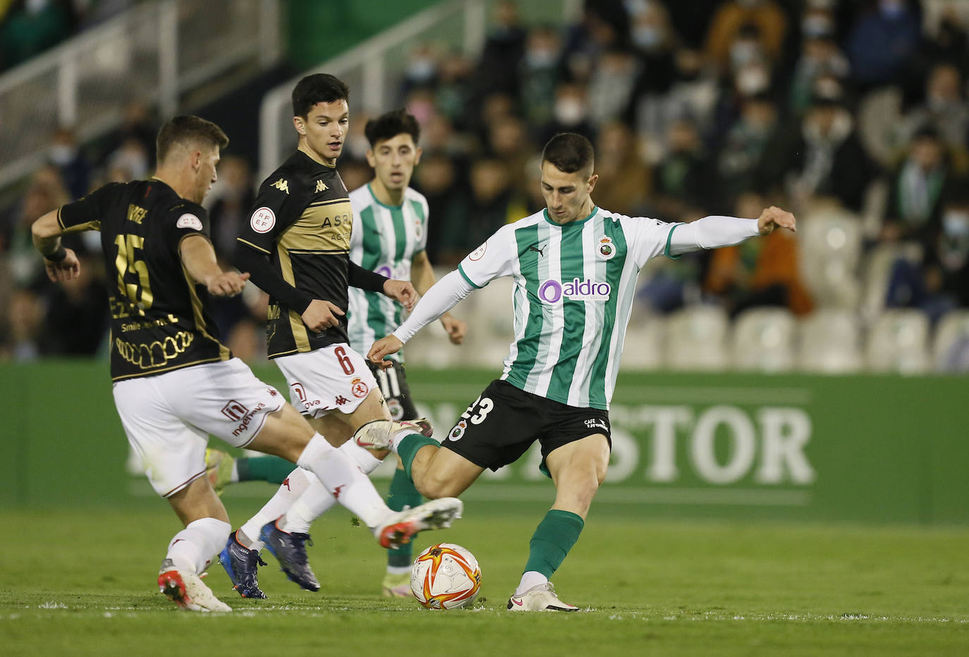 Debacle de la Cultural en su visita al Racing, con una dura derrota 4-0 para los leoneses