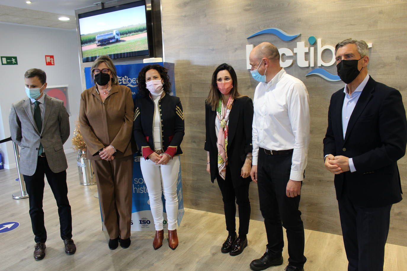 La empresa de lácteos de León ha realizado una visita institucional por su fábrica.