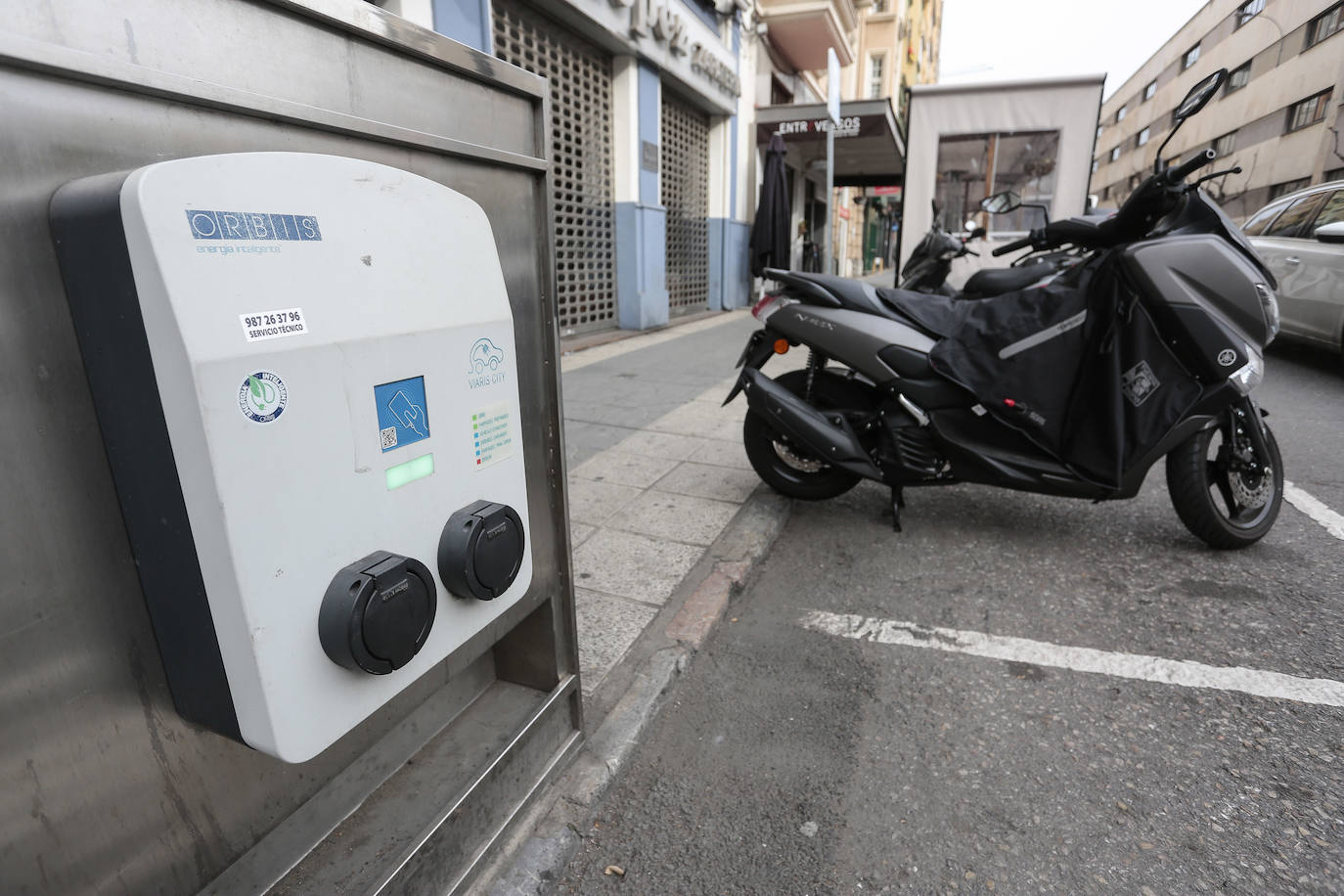 Cargadores para vehículos eléctricos en la capital leonesa.