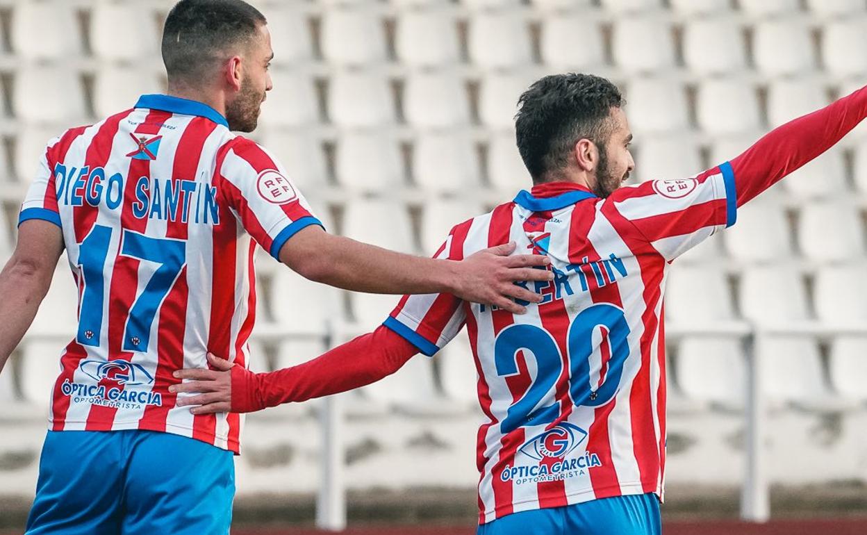 El Atlético Bembibre celebra un tanto conseguido esta temporada en Tercera RFEF.