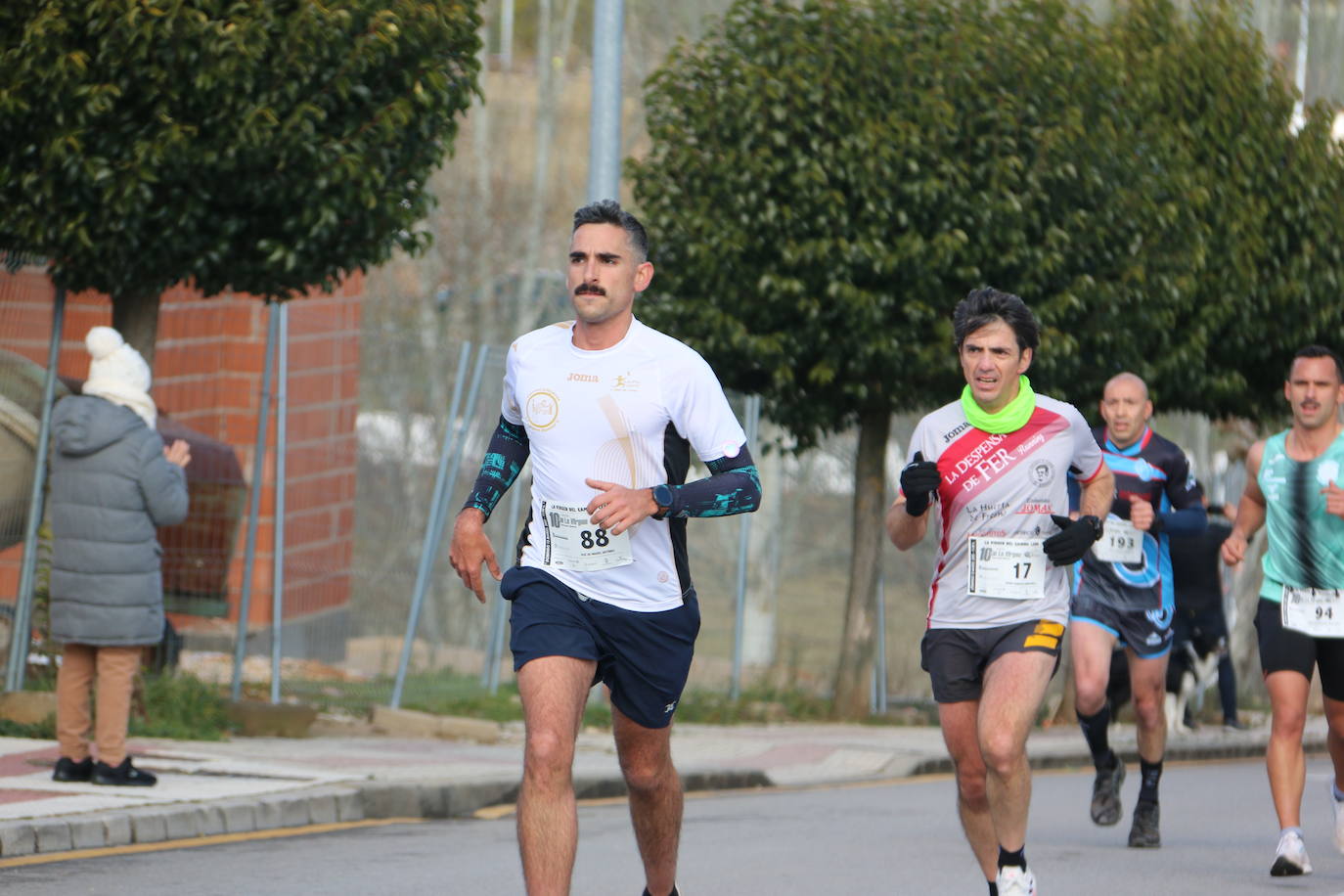 Ofrecemos una amplia galería con los corredores que participaron en esta marcha popular del alfoz de León.