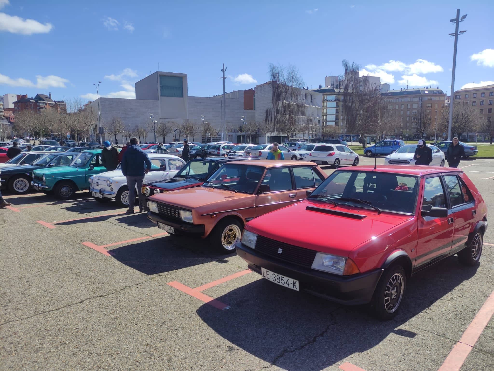 Fotos: Concentración de vehículos clásicos en la Junta