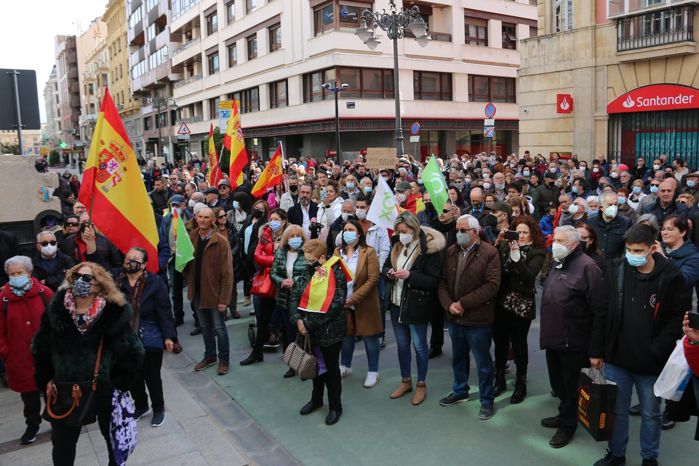 Concentración de Vox y Solidaridad en León. 