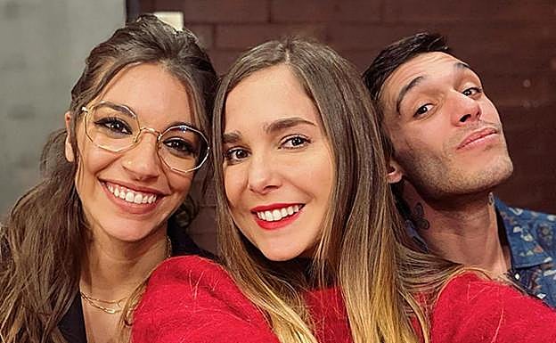 El emotivo encuentro entre Ana Guerra, Víctor Elías y Natalia Sánchez