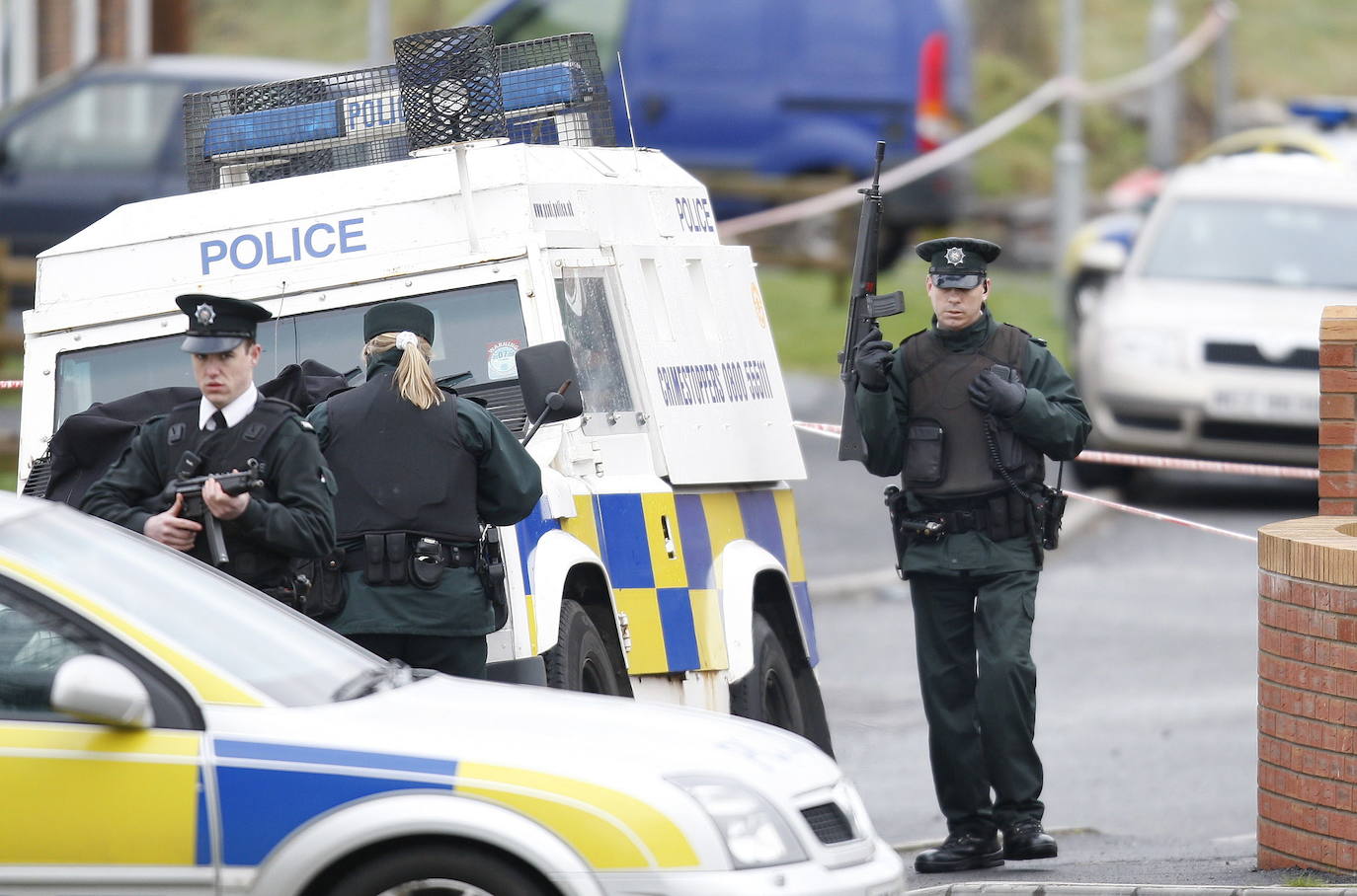 Varios agente de la polícia británica. 