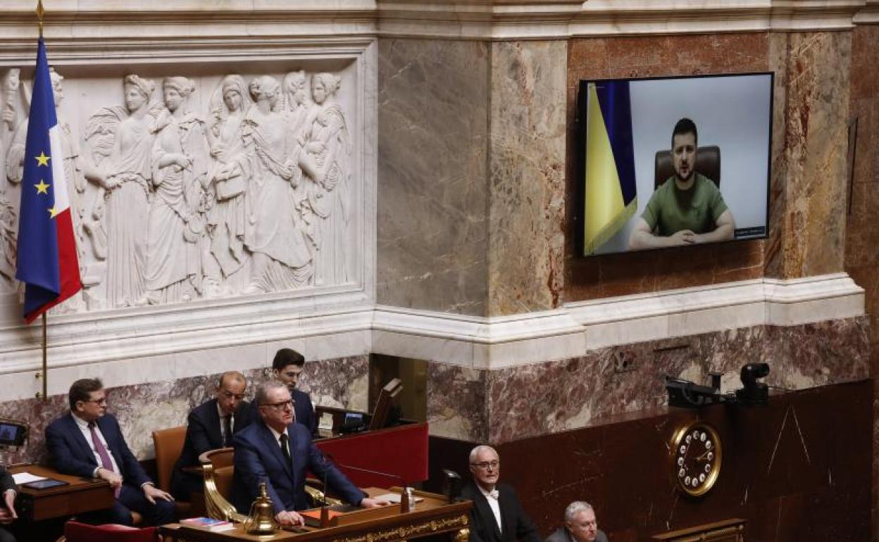 El presidente ucraniano Volodímir Zelenski, ante de la Asamblea Nacional y el Senado francés 