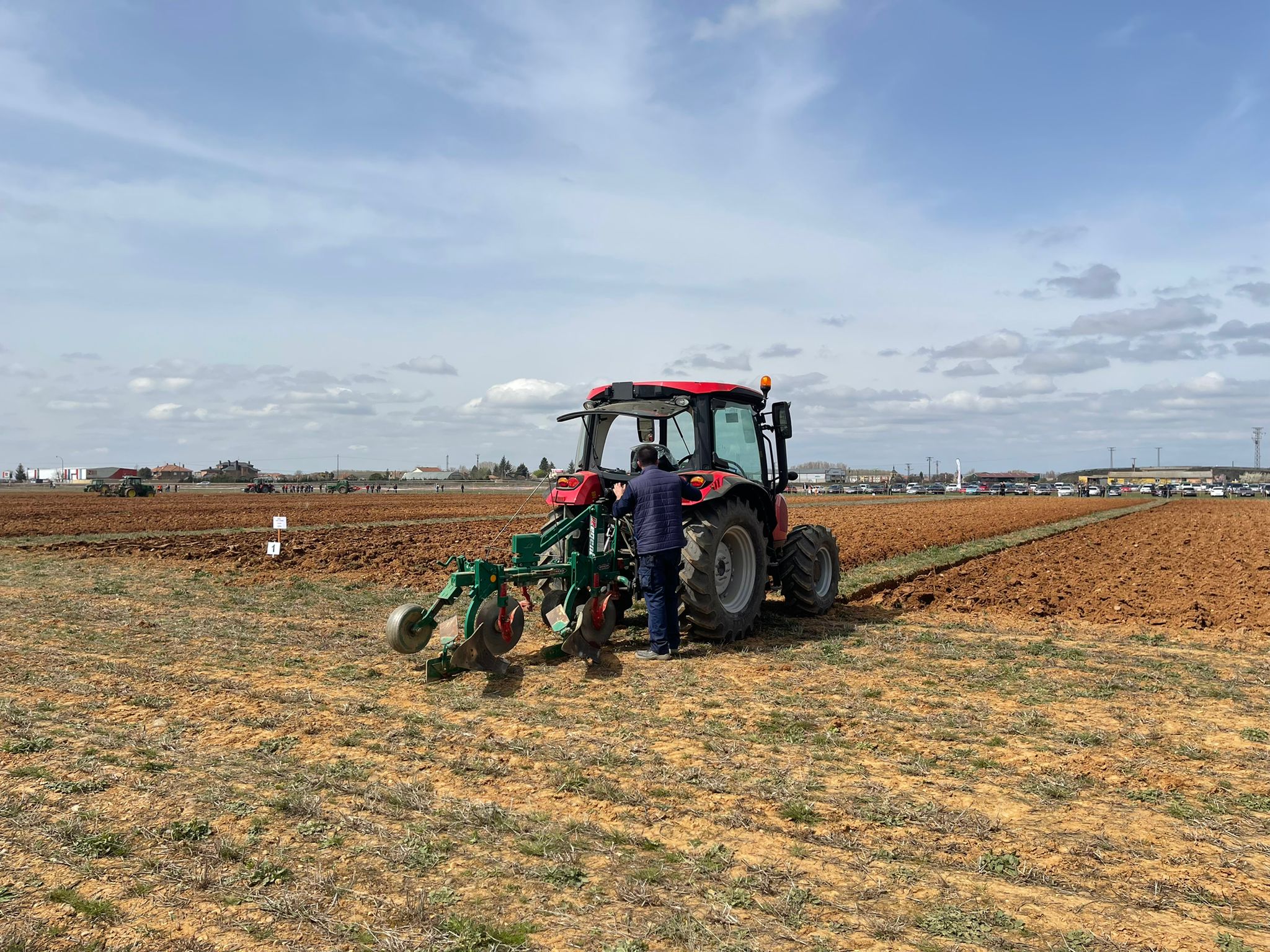 La localidad acoge el campeonato nacional de arada durante este fin de semana.