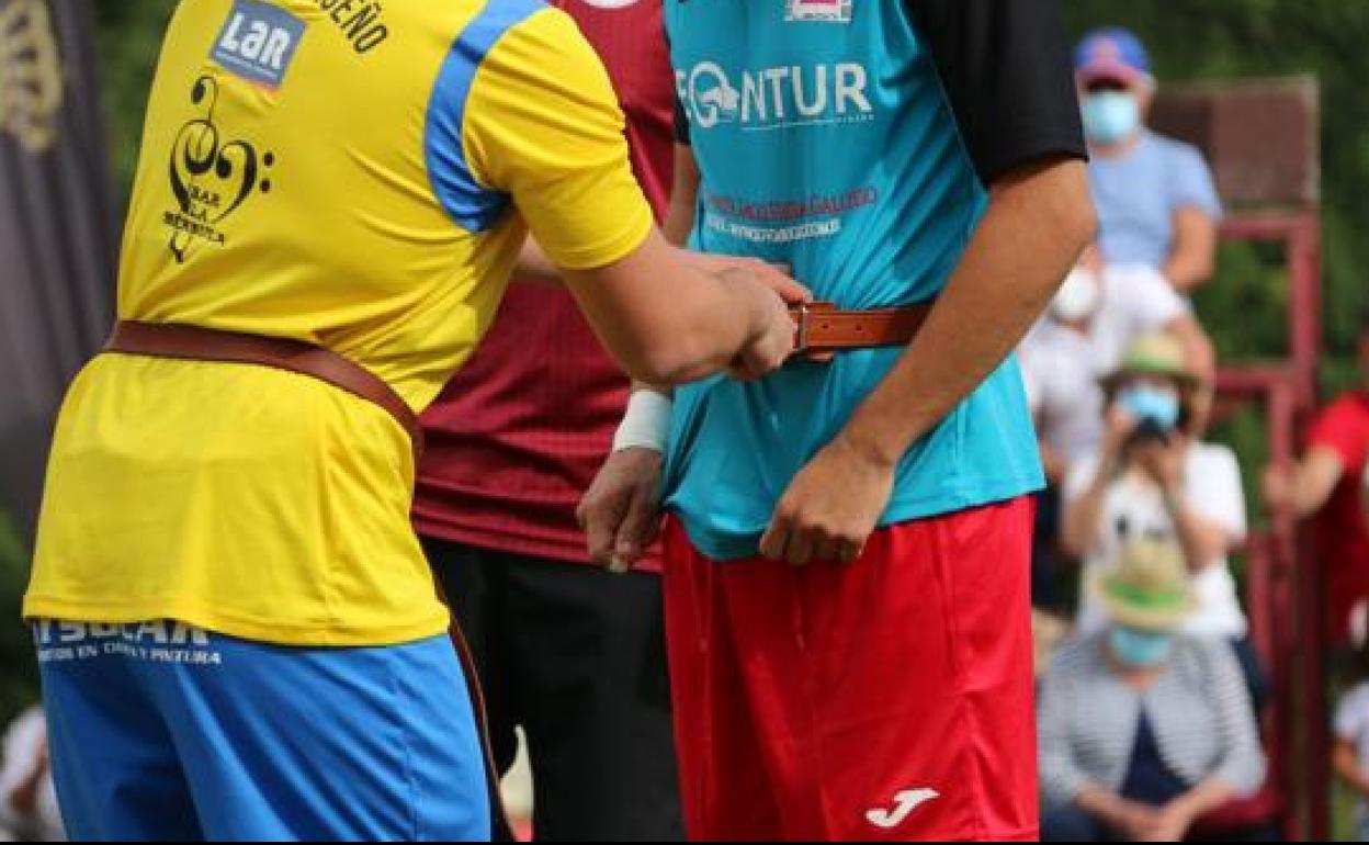 Hay cerca de un centenar de invitados convocados para la ocasión, entre luchadores, técnicos, directivos, aficionados y las autoridades.