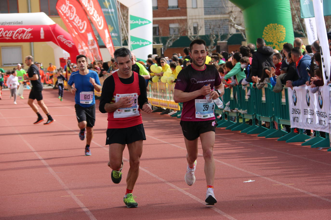 Fotos: Llegada a meta de la Media Maratón