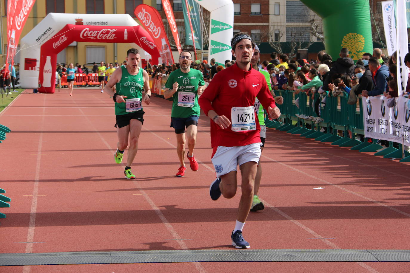 Fotos: Llegada a meta de la Media Maratón