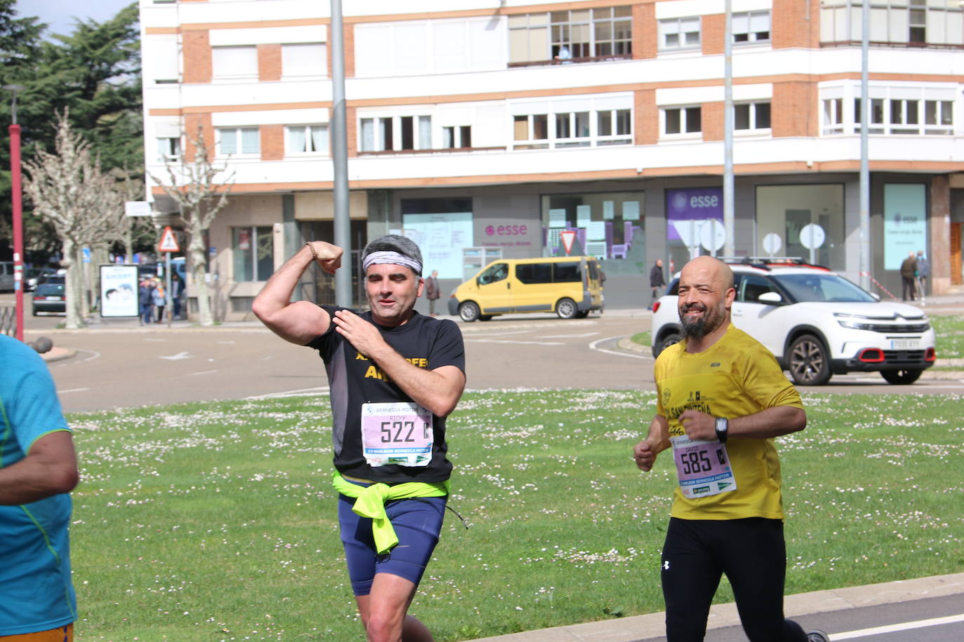 Fotos: Llegada a meta de la Media Maratón