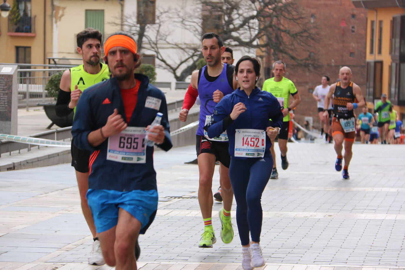 Fotos: Paso junto a la Catedral