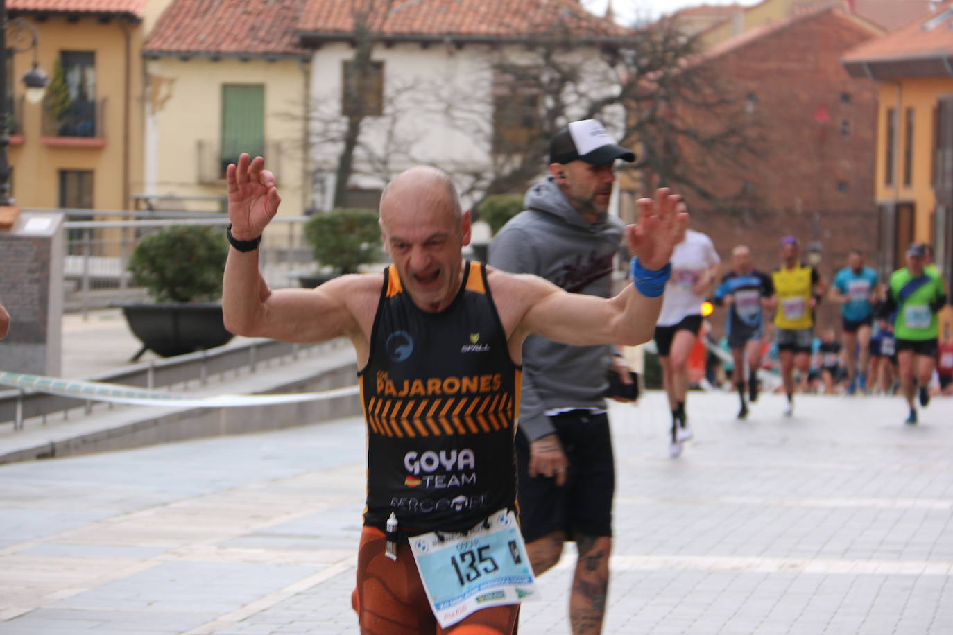 Fotos: Paso junto a la Catedral