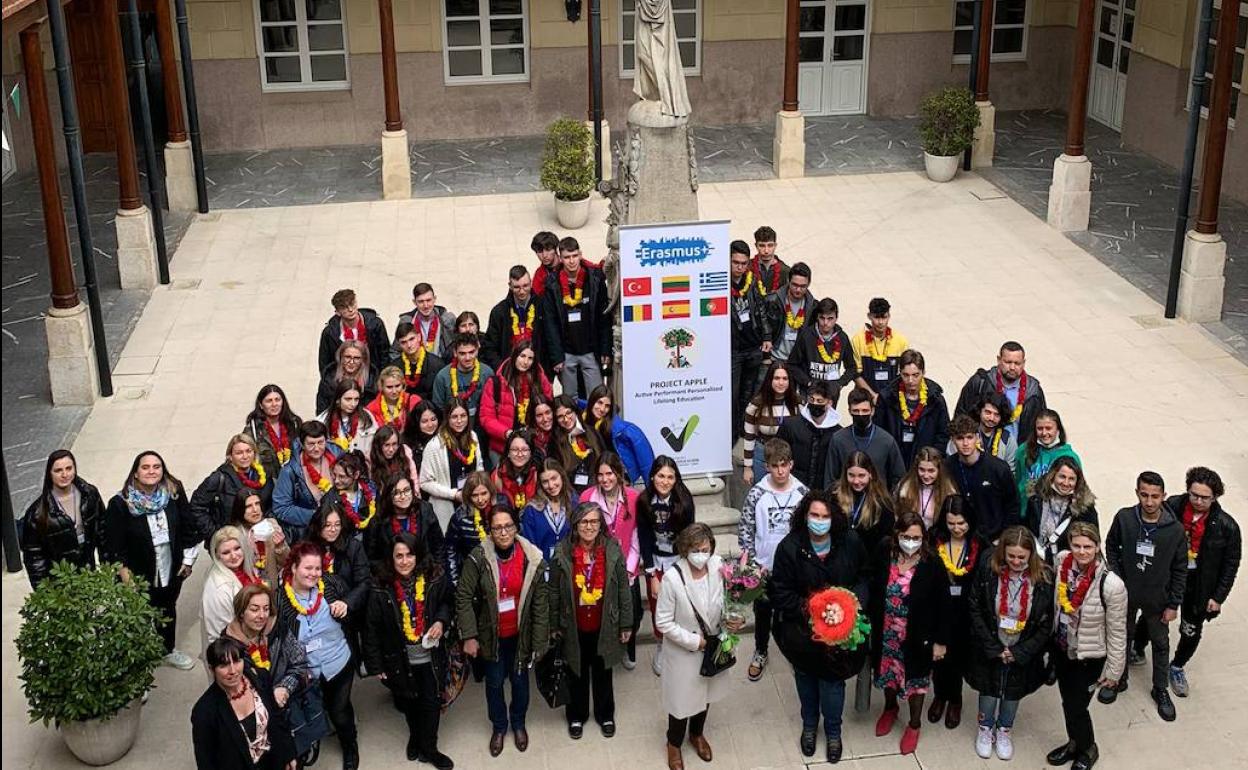 Bienvenida a los 50 alumnos europeos en Carmelitas.
