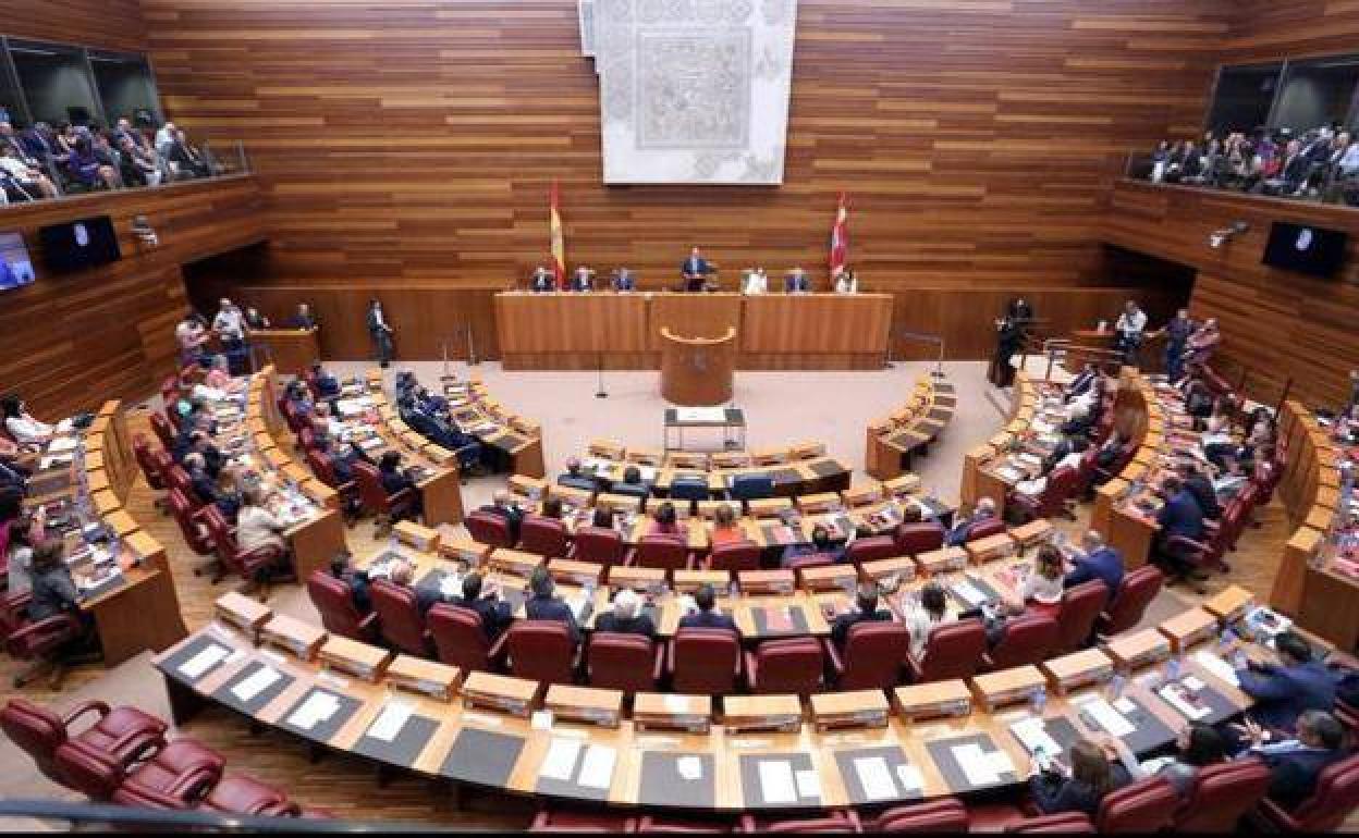 Sesión plenaria en las Cortes de Castilla y León. 