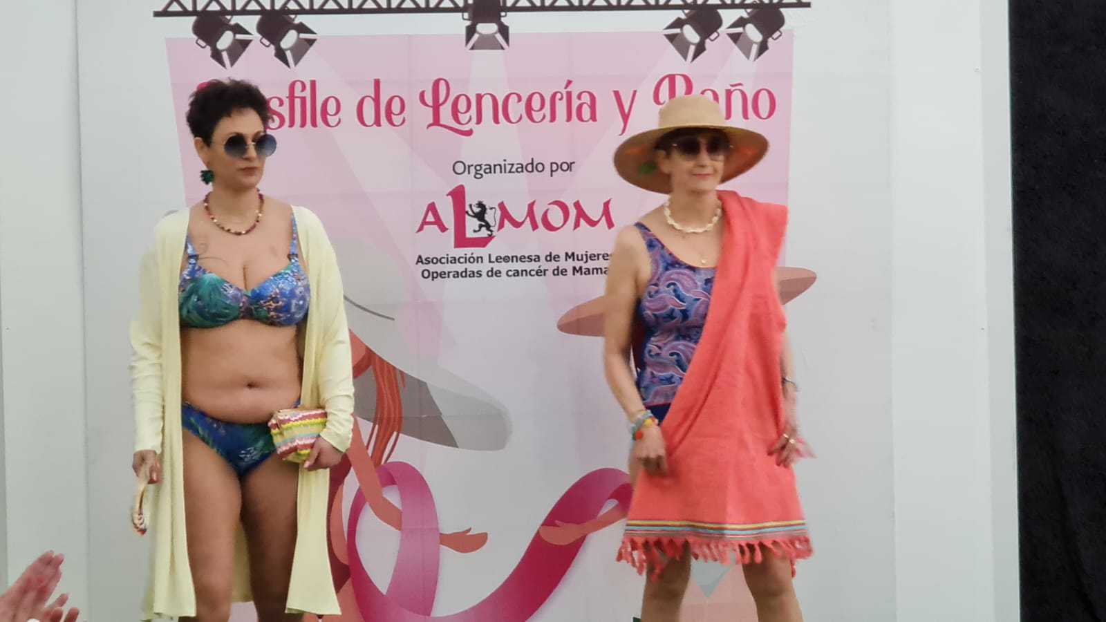 El Corte Inglés ha acogido un año más el desfile de lencería y trajes de baño de Almon en el que las modelos han sido mujeres que han superado cáncer de mama, dando visibilidad a las heroínas que han derrotado al cáncer de mama.