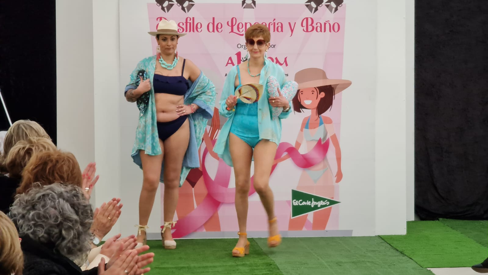 El Corte Inglés ha acogido un año más el desfile de lencería y trajes de baño de Almon en el que las modelos han sido mujeres que han superado cáncer de mama, dando visibilidad a las heroínas que han derrotado al cáncer de mama.