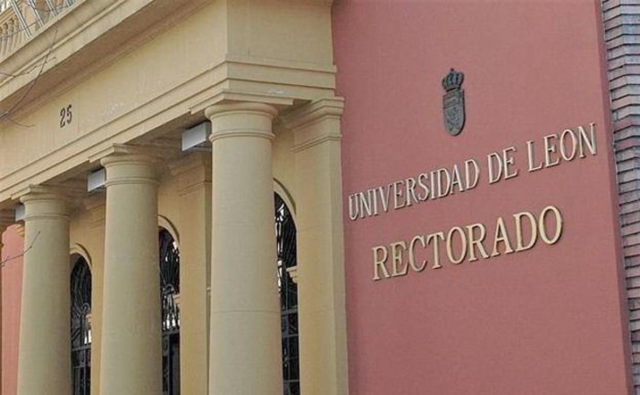 La Universidad de León ha adecuado sus procedimientos a la llegada de alumnos y profesores procedentes de Ucrania. 