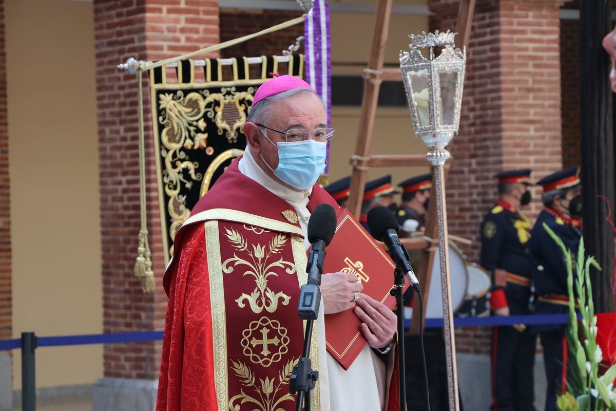 La Cofradía de las Siete Palabras ha presentado este sábado su nueva imagen que completa así los siete pasos que procesionarán el próximo Viernes Santo por las calles de León.