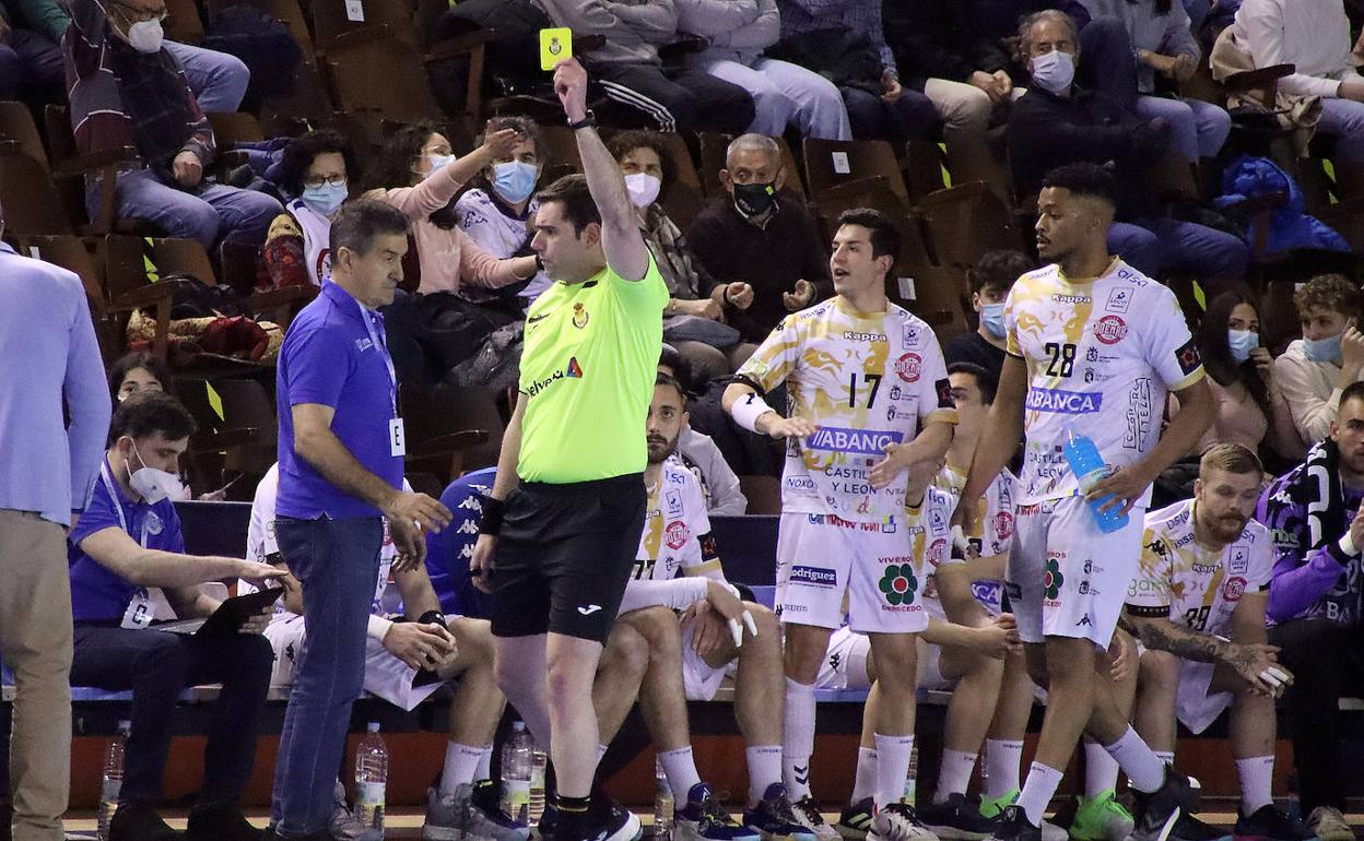 Manolo Cadenas, en el partido ante Cuenca.