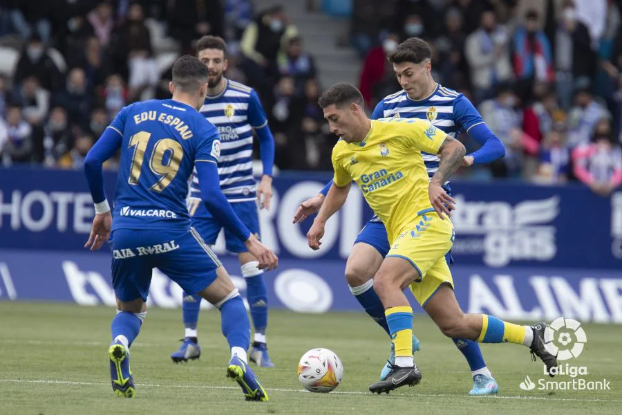 La Deportiva se mide a Las Palmas en el estadio berciano en un partido vital para los objetivos blanquiazules