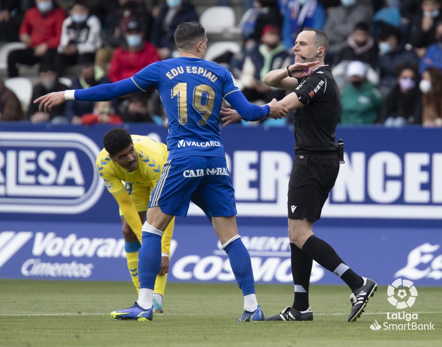 La Deportiva se mide a Las Palmas en el estadio berciano en un partido vital para los objetivos blanquiazules