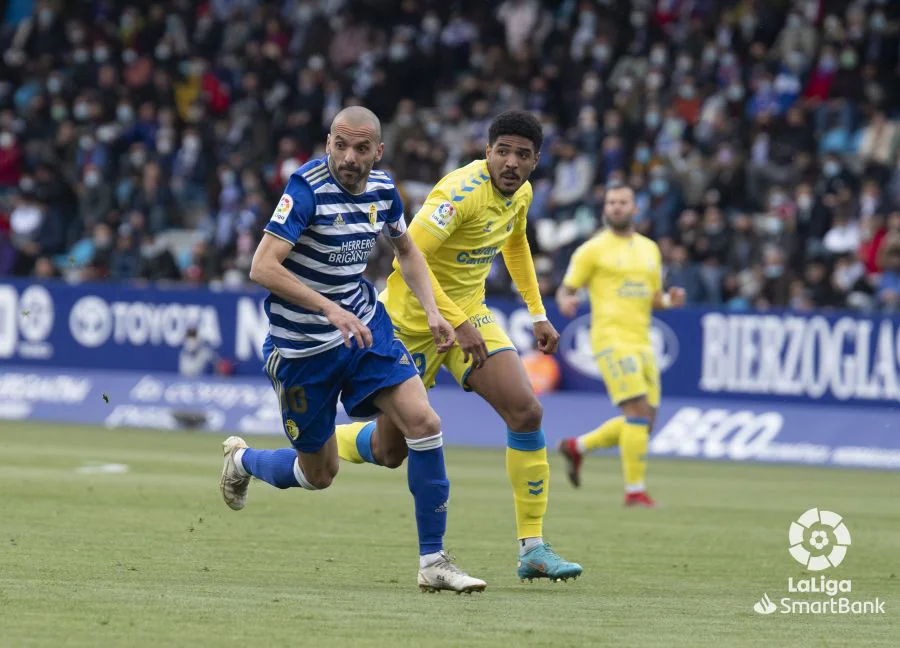 La Deportiva se mide a Las Palmas en el estadio berciano en un partido vital para los objetivos blanquiazules