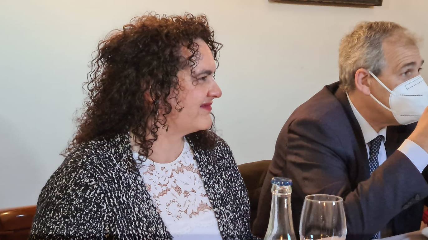 La corporación municipal acude al acto celebrado en la Colegiata para preparar las Cabezadas