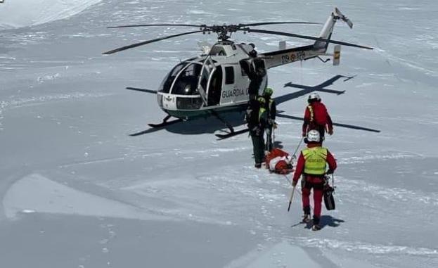 Un esquiador fallecido y otro herido grave tras impactar entre ellos en un descenso en San Isidro