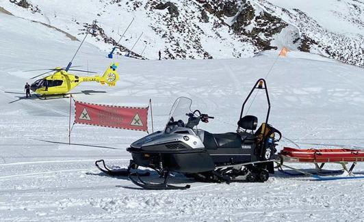 El helicóptero medicalizado llega al lugar de los hechos, en la estación de San Isidro.