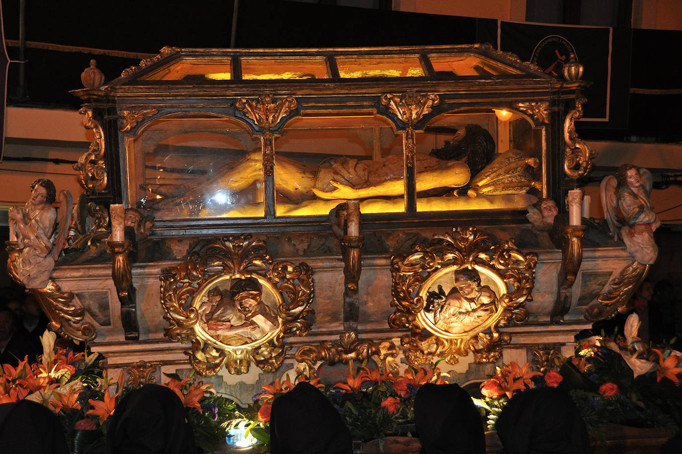 La coincidencia con la muestra de las Edades del Hombre le dan un protagonismo especial a Semana Santa de Sahagún.