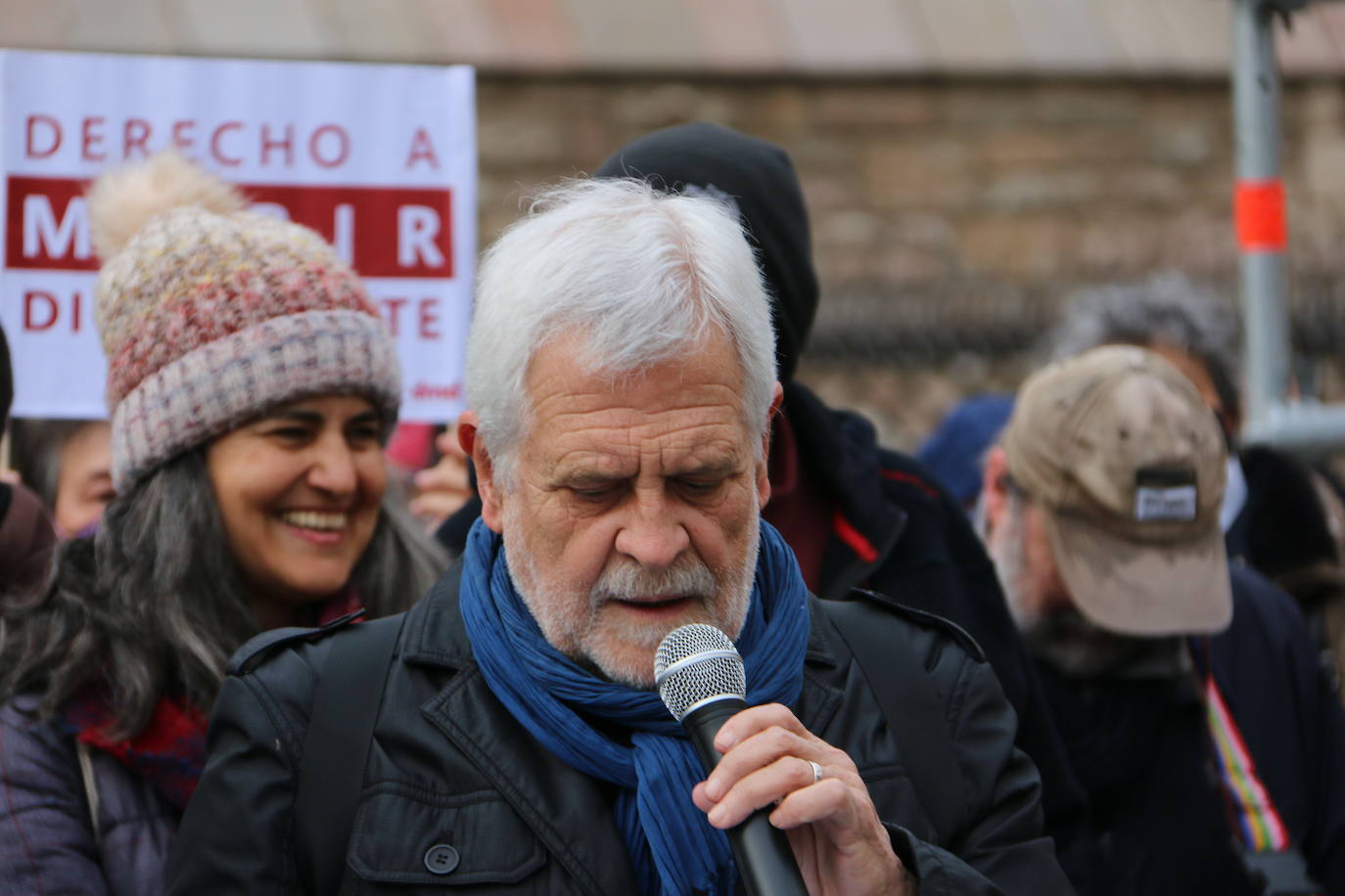 La Plataforma por la Sanidad celebra una concentración en Botines para exigir un incremento de los recursos. 