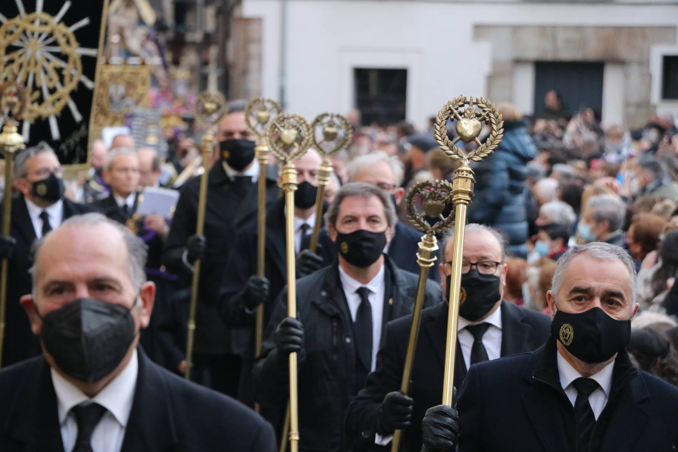 La Virgen del Mercado anuncia a los leoneses en inicio de la Semana Santa.