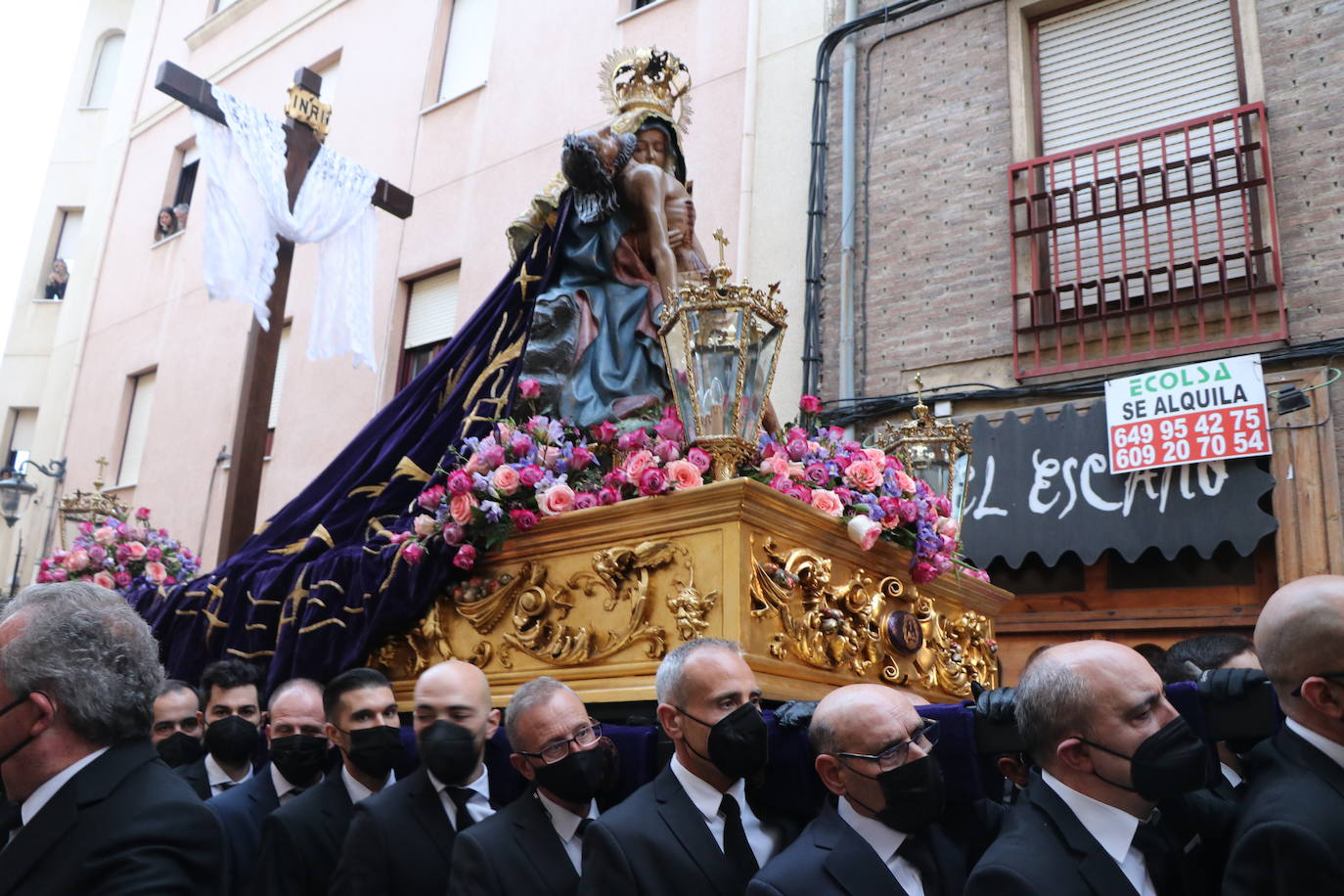 La Virgen del Mercado anuncia a los leoneses en inicio de la Semana Santa.