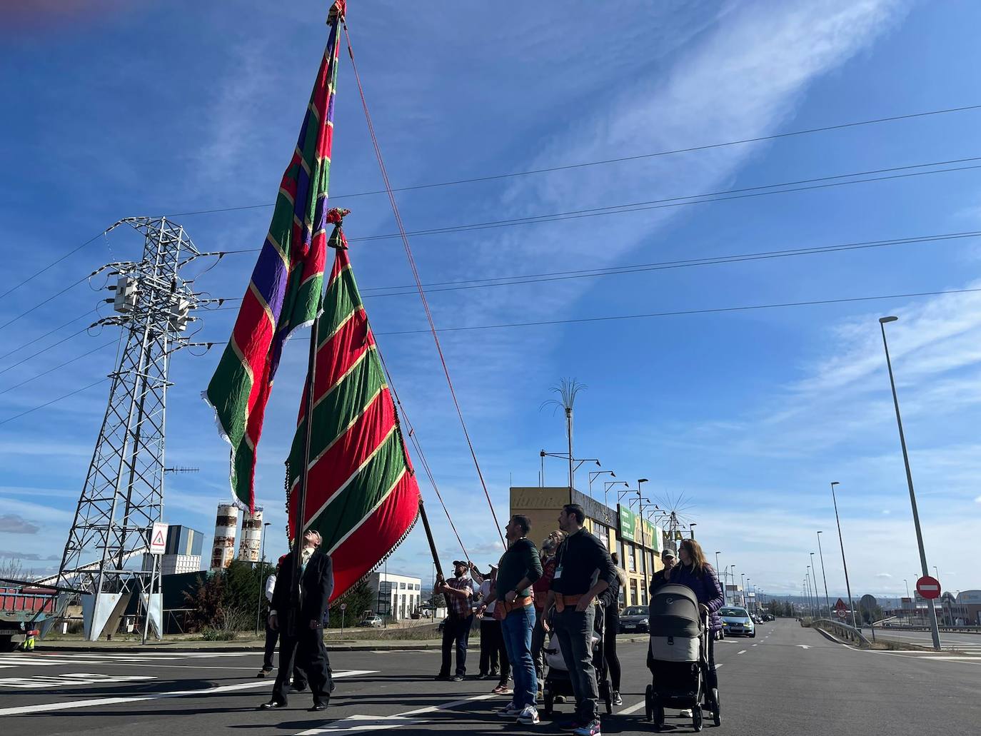 Pendones en La Virgen del Camino. 