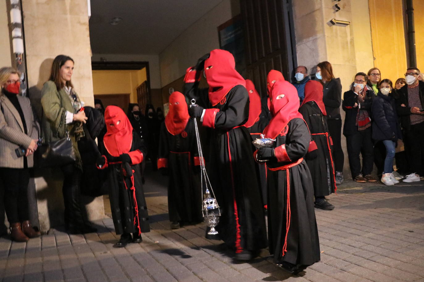 Imagen de la procesión de la Cofradía de Nuestro Señor Jesús de la Redención. 