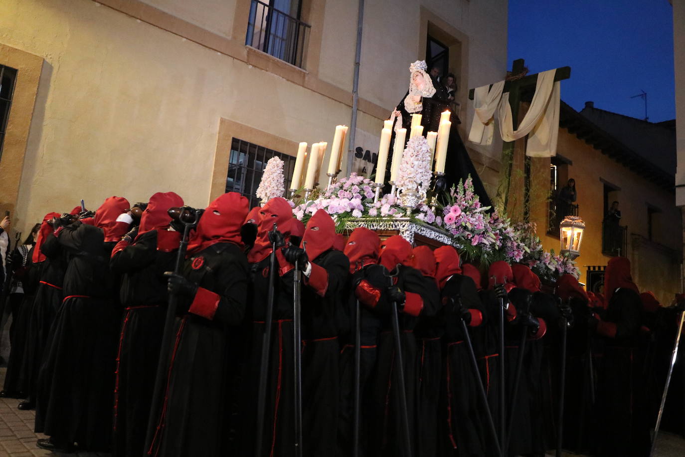 Imagen de la procesión de la Cofradía de Nuestro Señor Jesús de la Redención. 