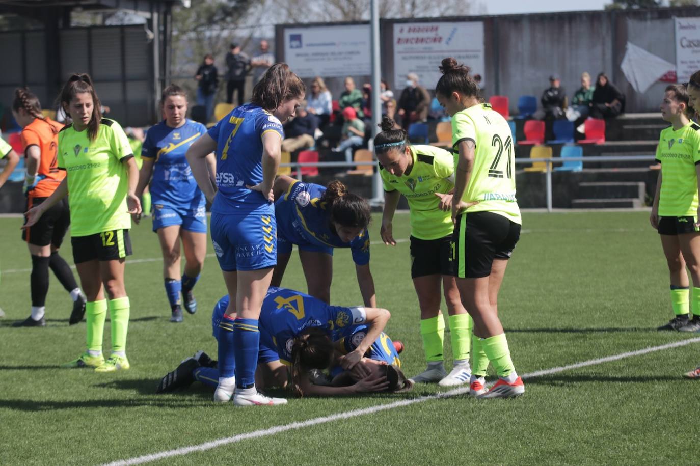 Fotos: El Olímpico de León vive por el fútbol