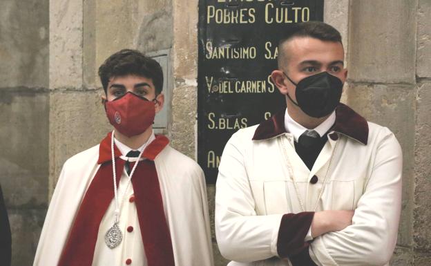 La Procesión del Rosario de Pasión tuvo que desarrollarse en el interior del templo.