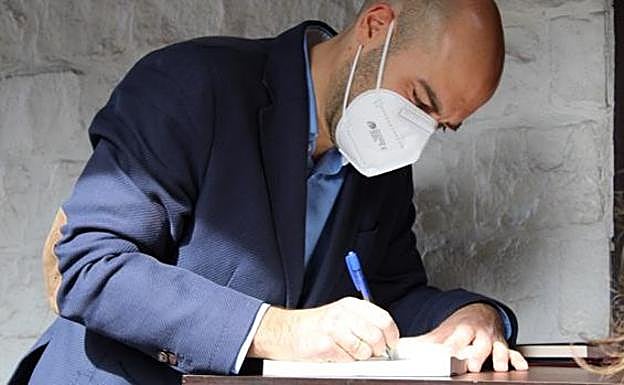 Imagen de archivo del historiador de Juan Manuel Olcese. 