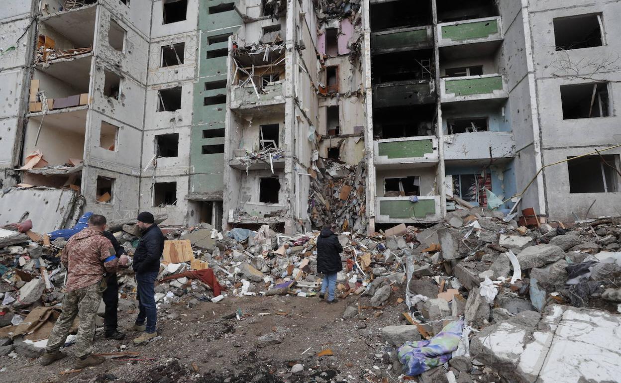 Edificios destruidos en Chernígov, Ucrania.