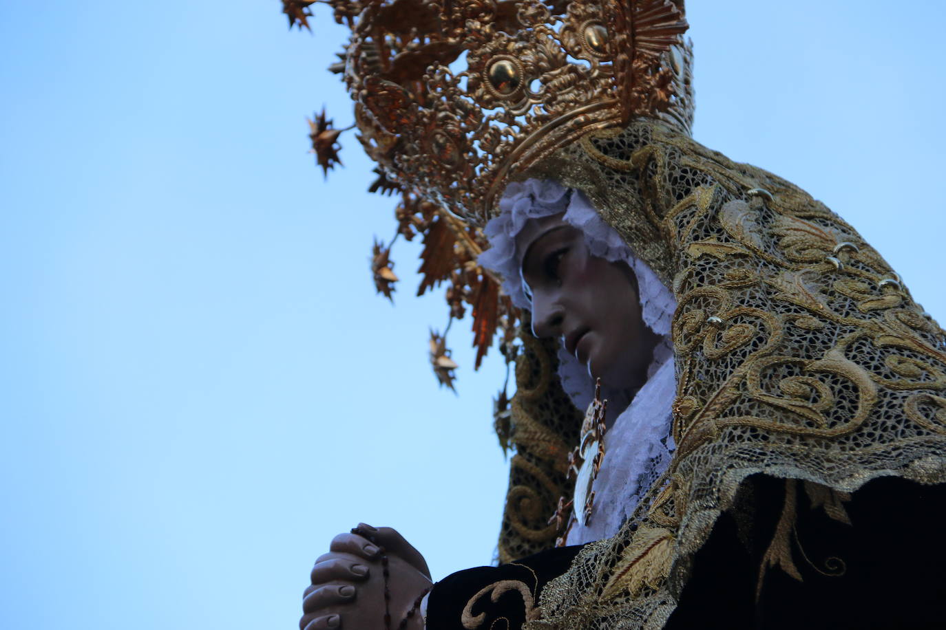 Uno de los momentos de la Procesión del Dolor de Nuestra Madre. 