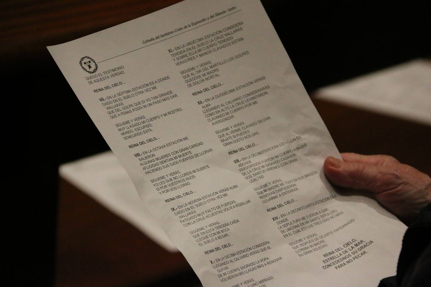 Un momento del Via Crucis en la Iglesia de San Francisco. 