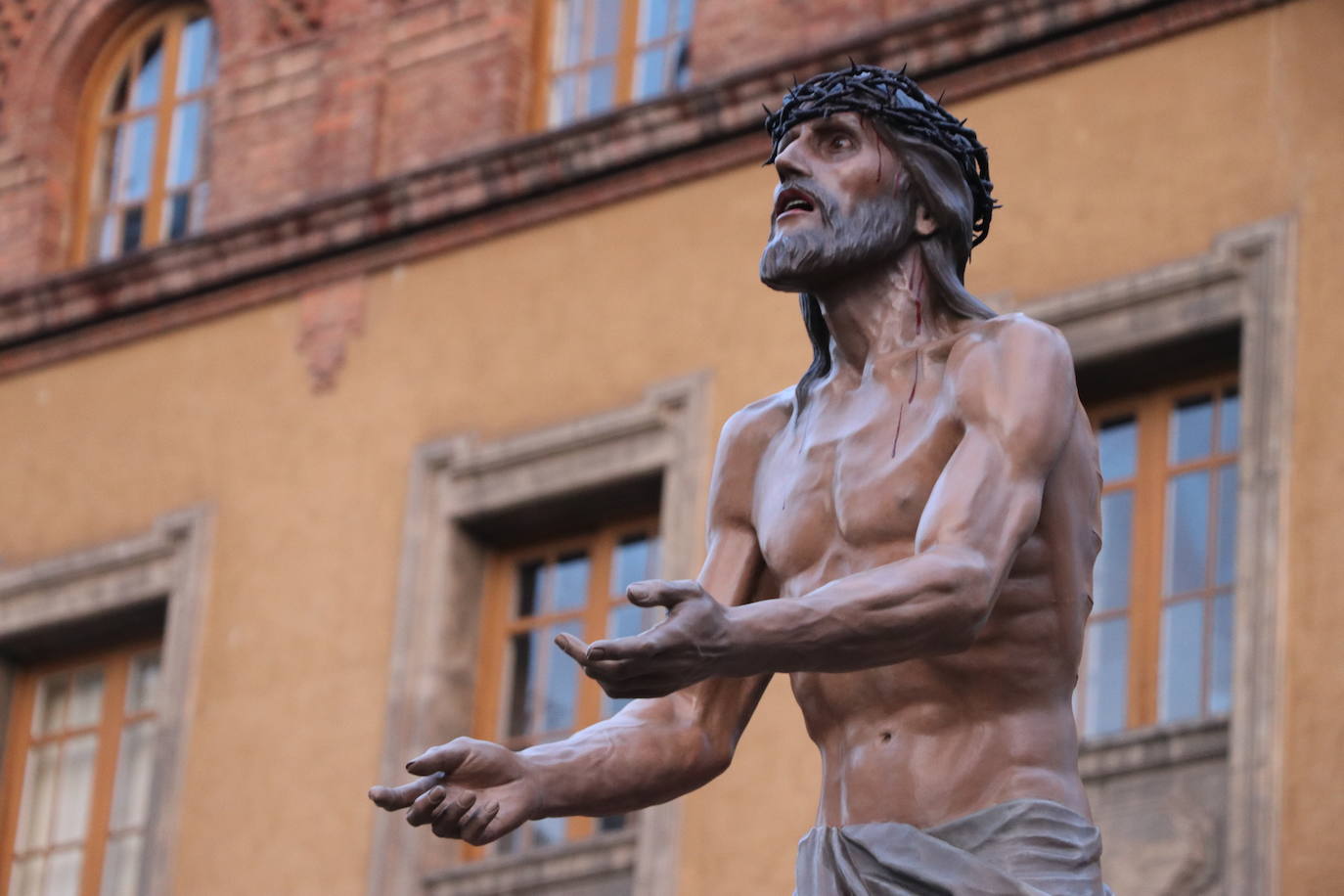 Uno de los momentos de la Procesión del Perdón. 