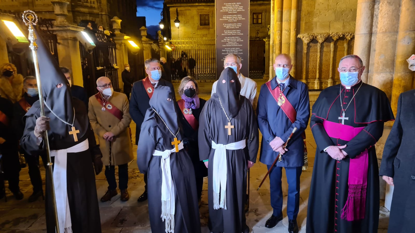 .La Semana Santa de León se adentra en los días principales y lo hace desde el perdón